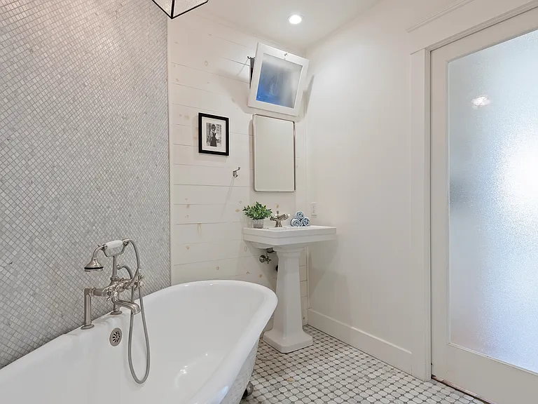 130 Valencia Rd — Photo 21