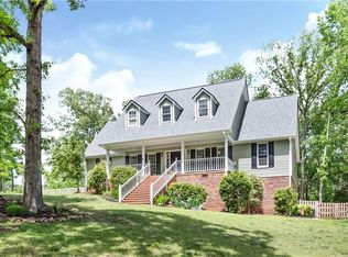 18011 Clermont Cir, Seneca, SC 29678