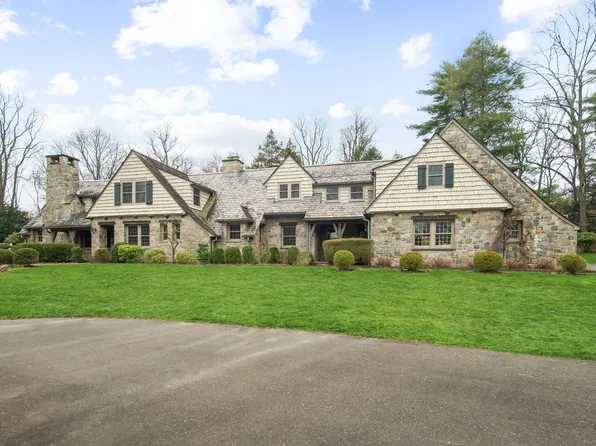 18 Wee Burn Lane, Darien, CT 06820