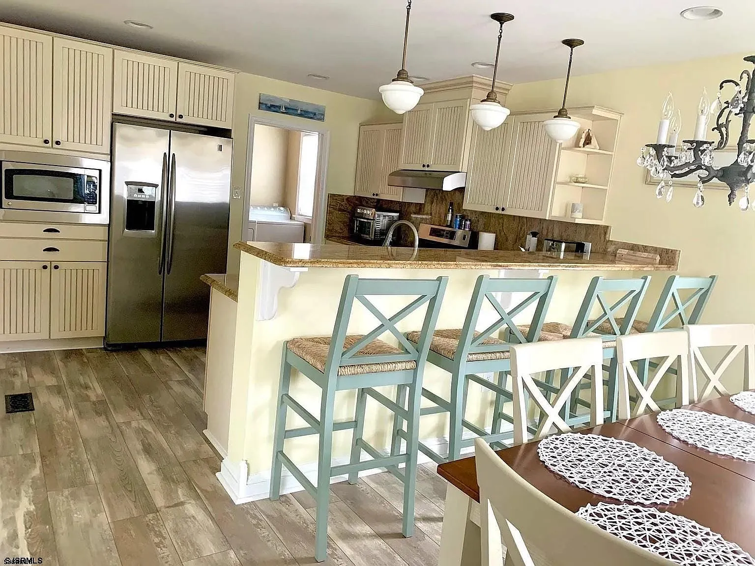 3 bed, 2.0 bath, $1,800 — Photo 4
