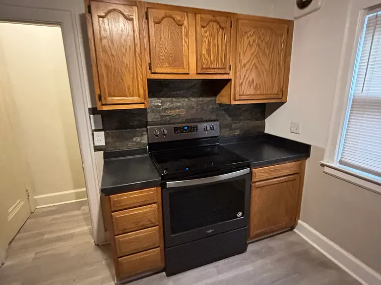 1402 Somerset Ave — Photo 14