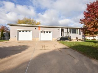 400 Locust St, Washington, IL 61571