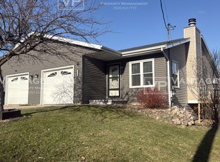 910 Washington St, Little Chute, WI 54140