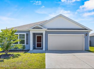 562 Draymore Drive NE, Leland, NC 28451