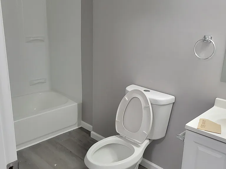 11 N Highland Ave — Photo 5