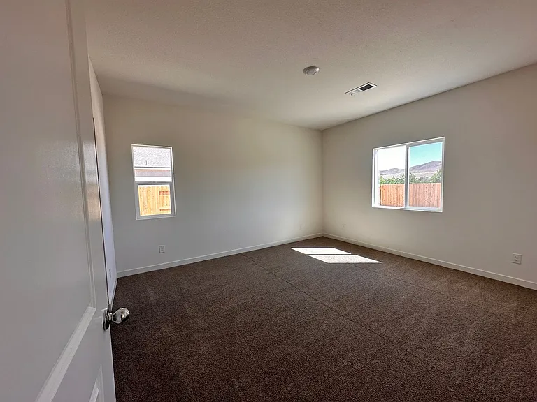 1019 Brierwood Ln — Photo 8