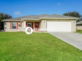 1118 NE 4th Pl, Cape Coral, FL 33909