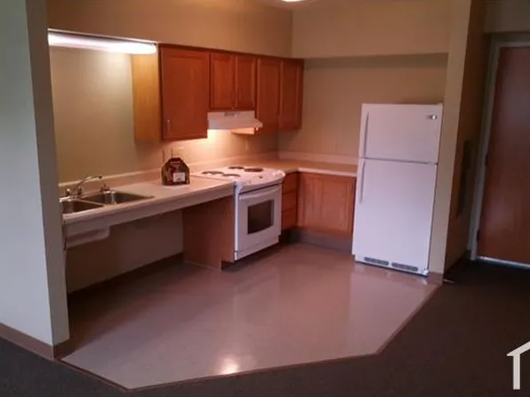 201 N Walnut St, Mentone, IN 46539