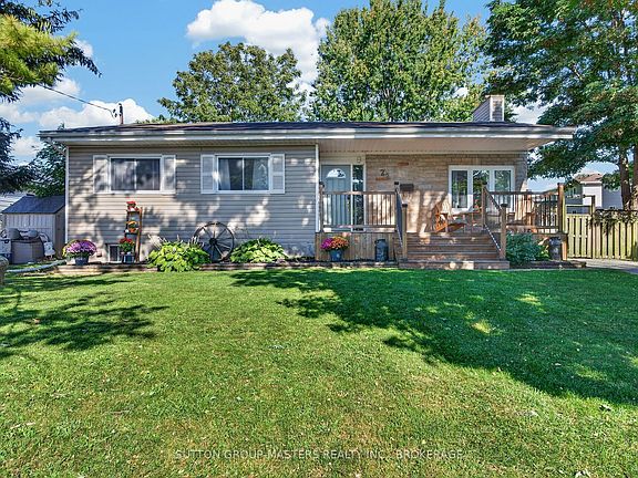 2nd image of 22 Quinte Ave