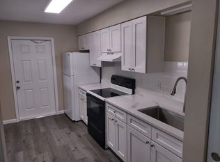 4914 9th St, Zephyrhills, FL 33542