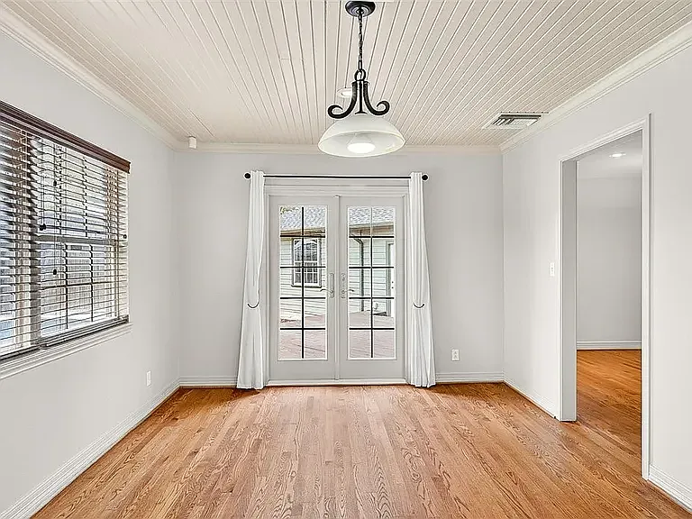 Flex room