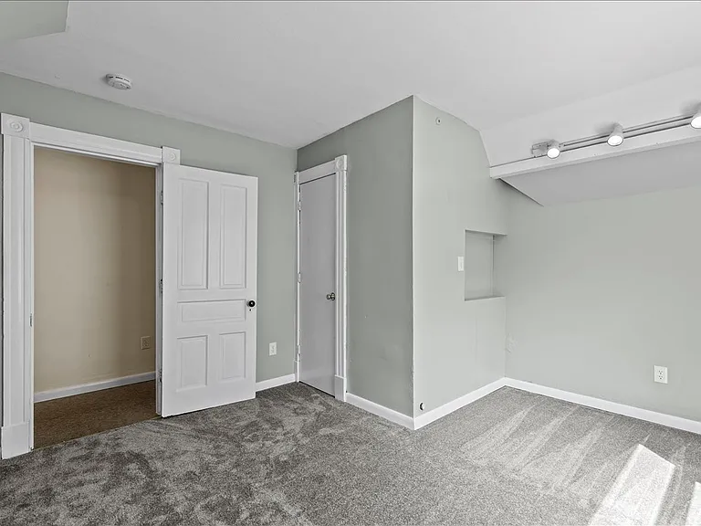 171-173 Norton St #2 — Photo 26