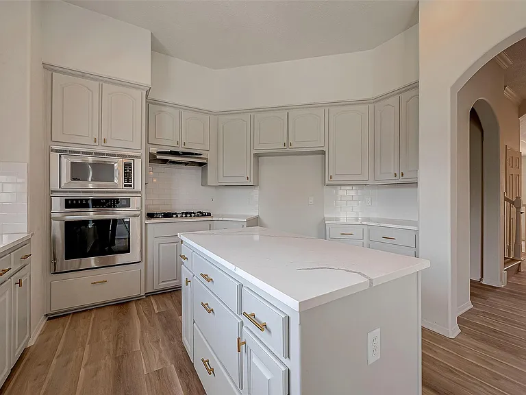 2150 Stacy Knl — Photo 27