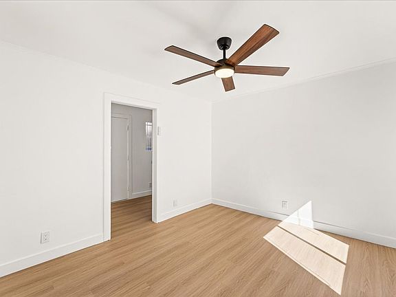 2nd image of 150 3/4 N Indiana St