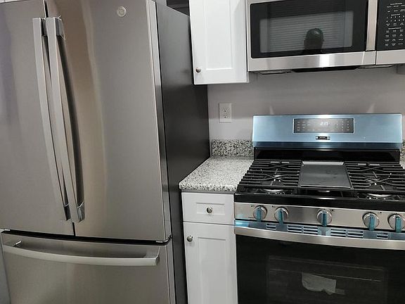 5th image of 220 N 56th St