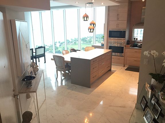 4th image of 2020 N Bayshore Dr APT 1402