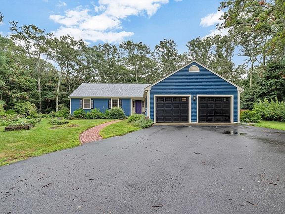 2nd image of 8 Golf Link Cir