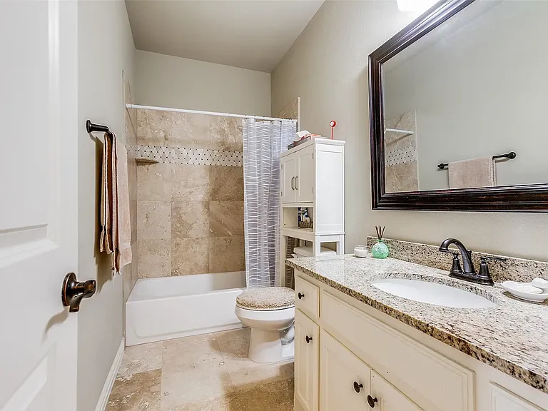 813 Newhaven Dr — Photo 14