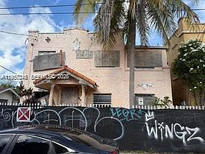 1st image of 329 SW 10th Ave