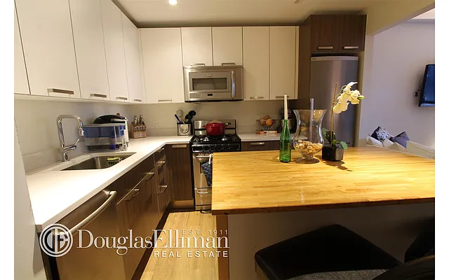 Rented by Douglas Elliman | media 3