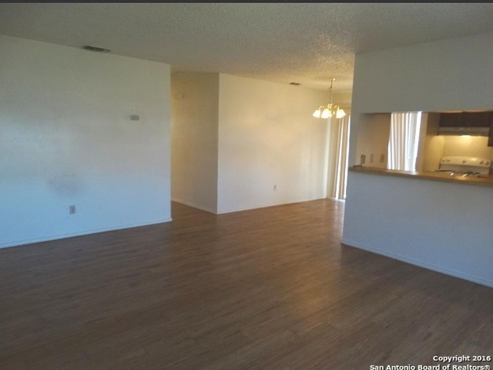 1st image of 5226 Gawain Dr
