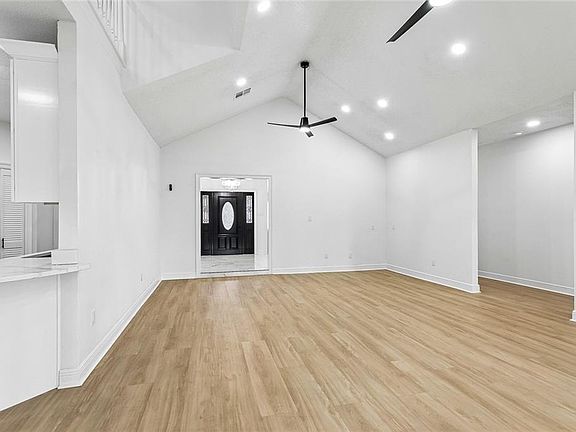 4th image of 2839 Amazon St