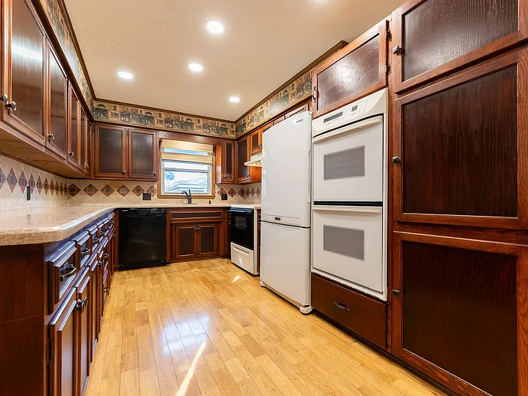 3645 S Ferguson Ave — Photo 10