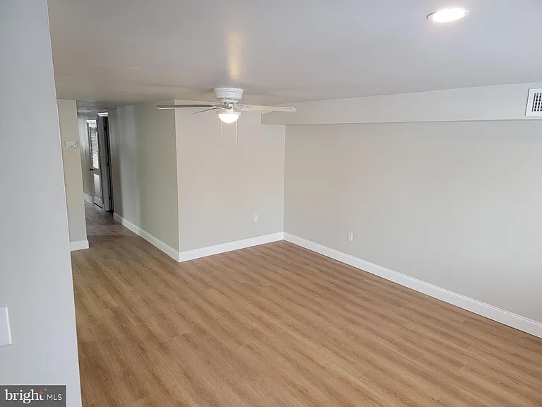 564 Hulmeville Ave #B — Photo 9