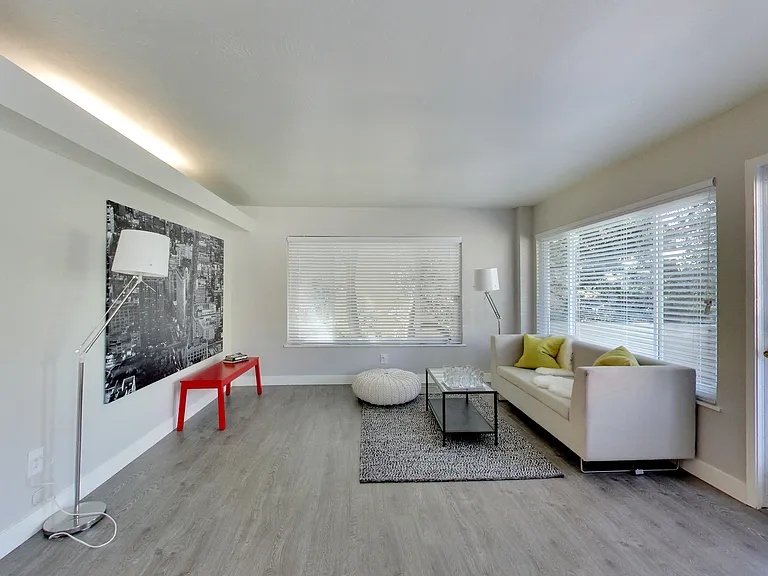 Lee Haus — Photo 20