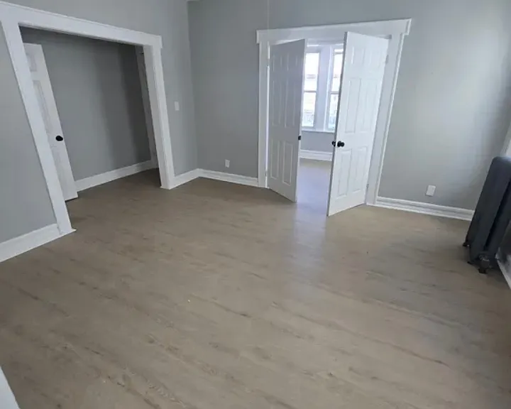 180 Columbia Ave #1L — Photo 2