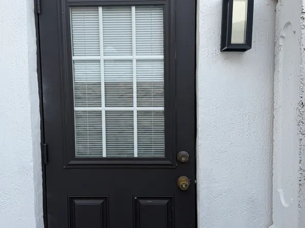 (undisclosed Address), Hialeah, FL 33018