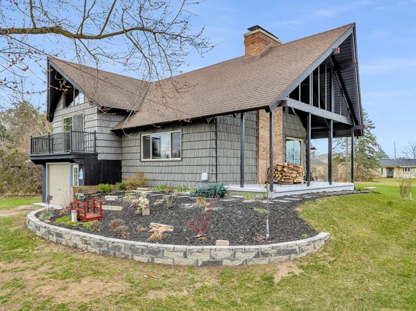 118 Victoria Dr, Brooklyn, MI 49230