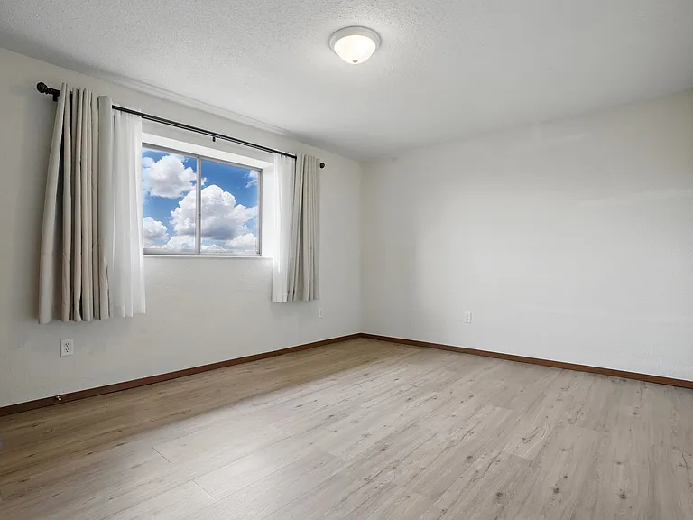 Westgate Apartments — Photo 17