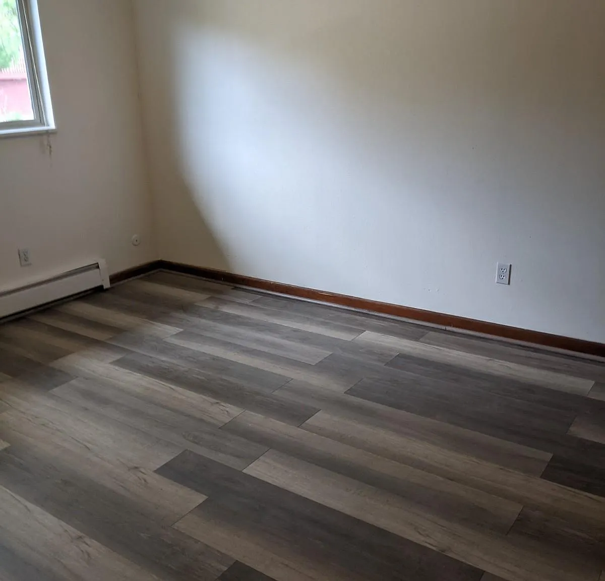 2 bed, 950 sqft, $1,550 — Photo 3
