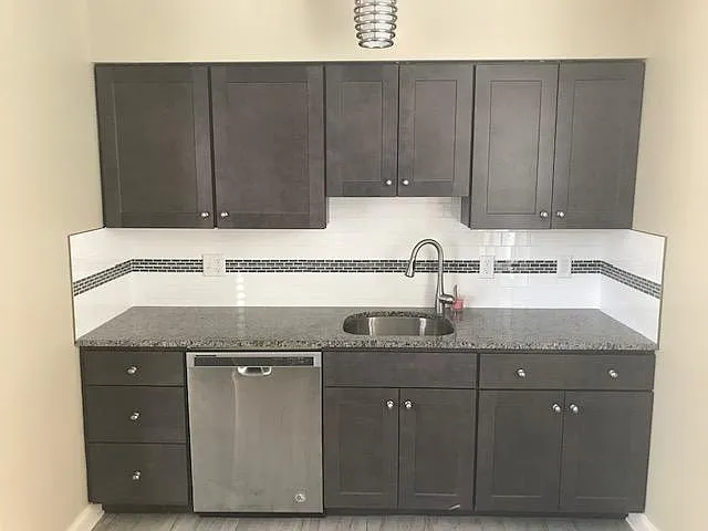 84 Elmwood Ave #9 — Photo 2