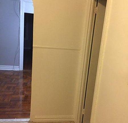 4th image of 2937 Dewitt Pl APT 1