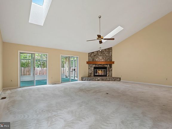 4th image of 10904 Clara Barton Ct