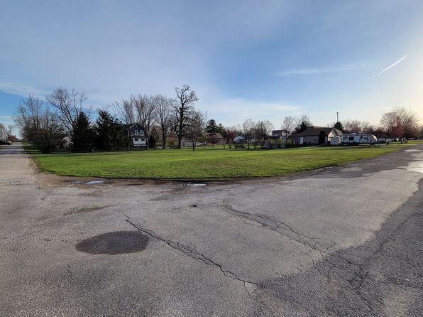 208 W 7th St, Minonk, IL 61760