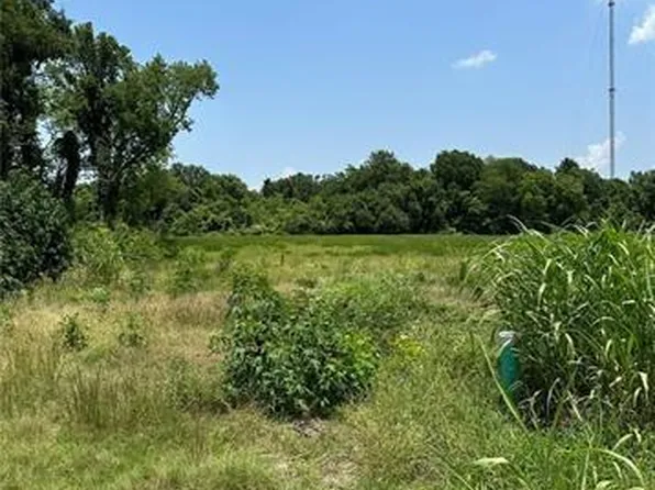 133 Holmes Blvd, Gretna, LA 70056