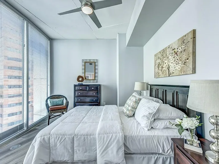 950 W Peachtree St NW #1504 — Photo 6