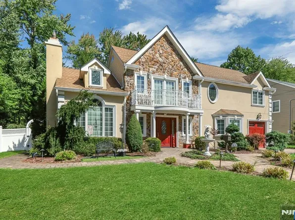 59 Lockwood Drive, Waldwick, NJ 07463