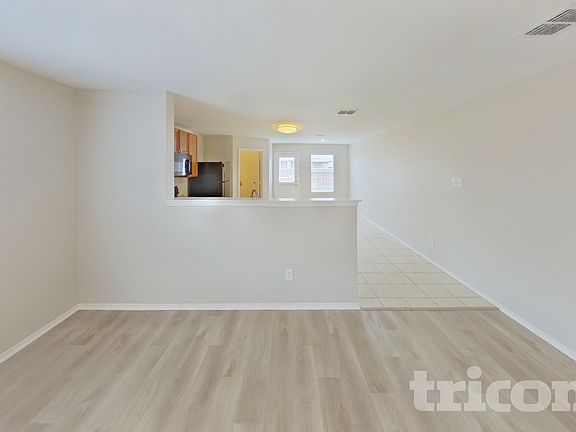 2nd image of 1412 Royal Meadows Trl