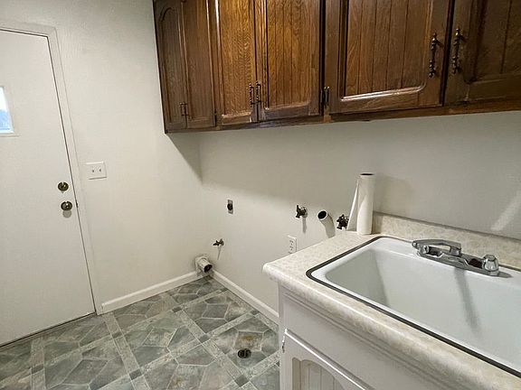 4th image of 2528 S Giddings St