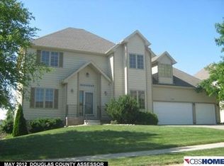 17303 Dayton Cir, Omaha, NE 68135