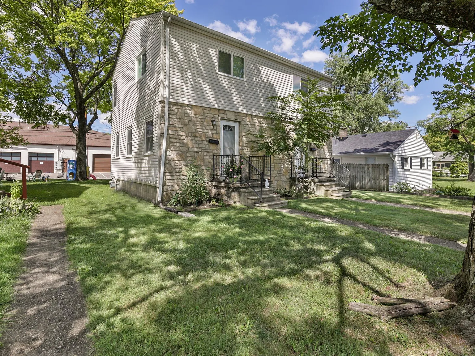 2812 Allegheny Ave — Photo 1