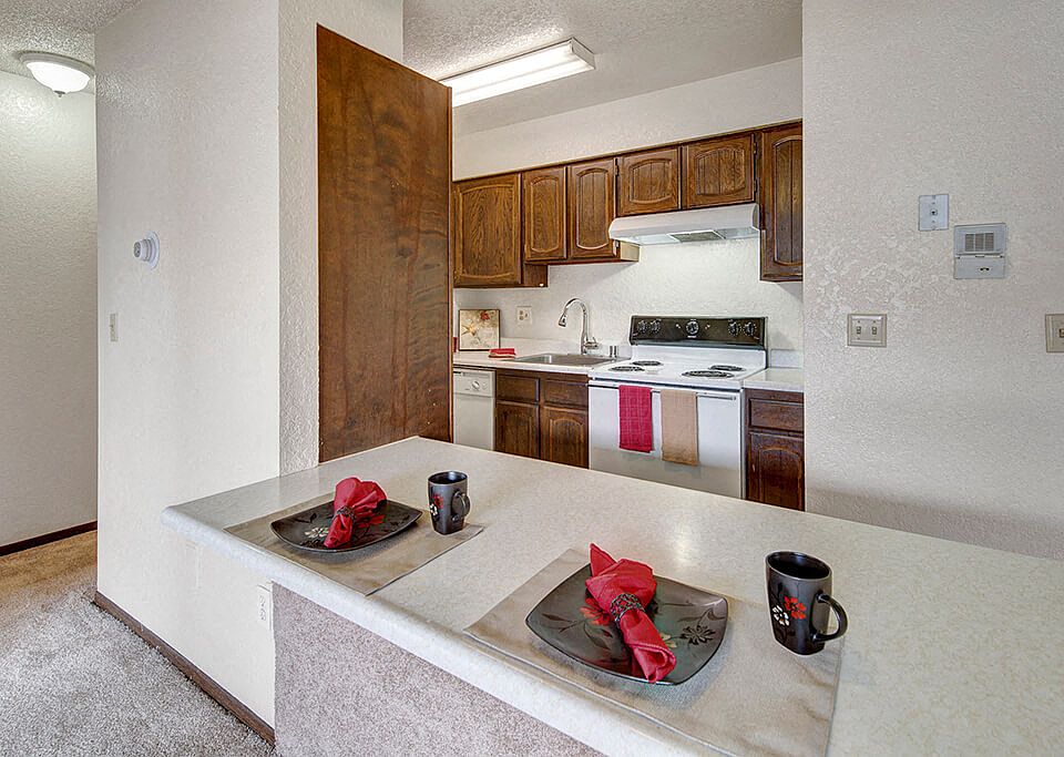 Continental Apartments - Kitchen
