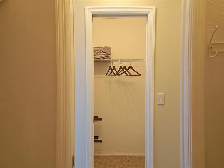 1690 Waxwing Ct — Photo 14