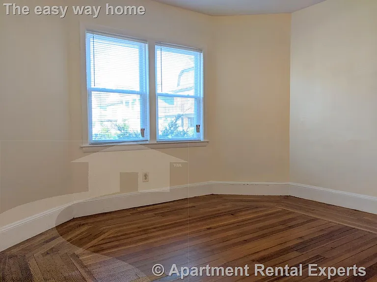 246 Harvard St #3 — Photo 5