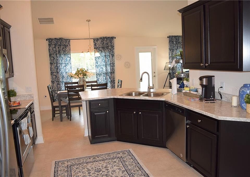 2nd image of 1916 Manatee Dr