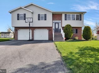 1636 Hamilton Hills Dr, Chambersburg, PA 17202